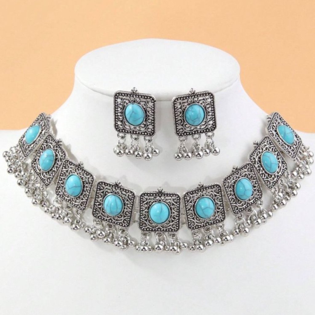 Faux Turquoise Beautiful Detailed Silver Necklace WMatching Post Earrings Nwt 33$